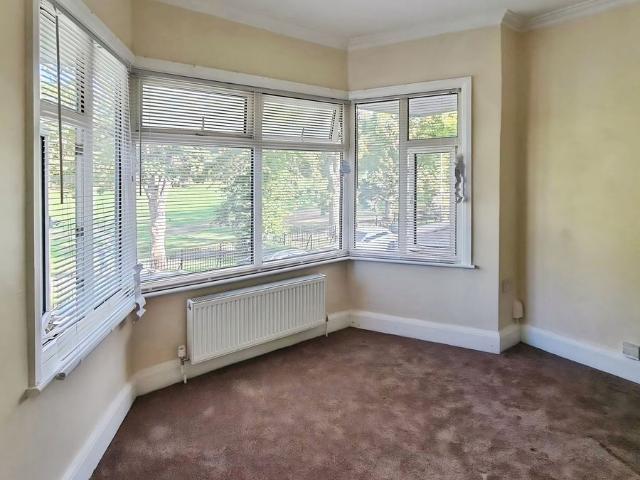 Studio for rent in Bury Park, Luton