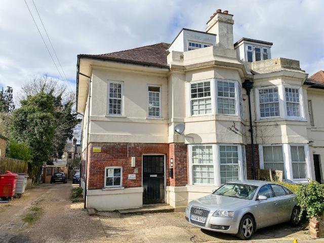 Apartment for rent in Bury Park, Luton
