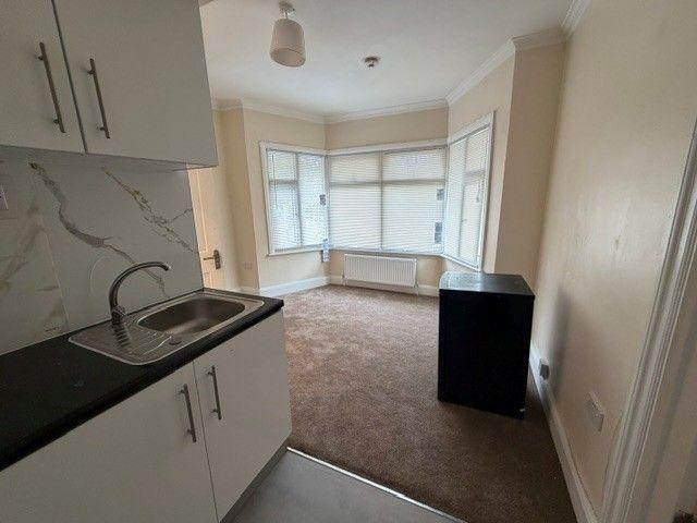 Studio for rent in Bury Park, Luton