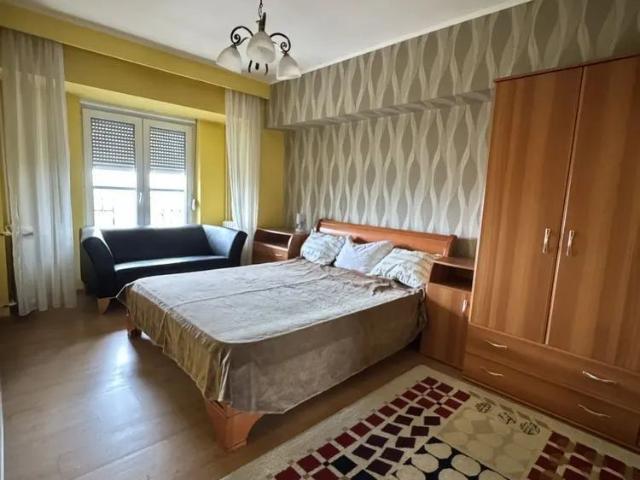Apartament închirieri în Dealul Spirii, București