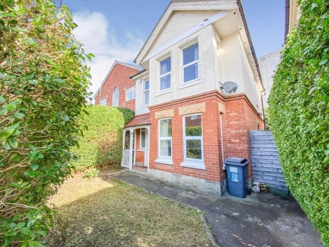 Apartment for rent in Moordown, Bournemouth