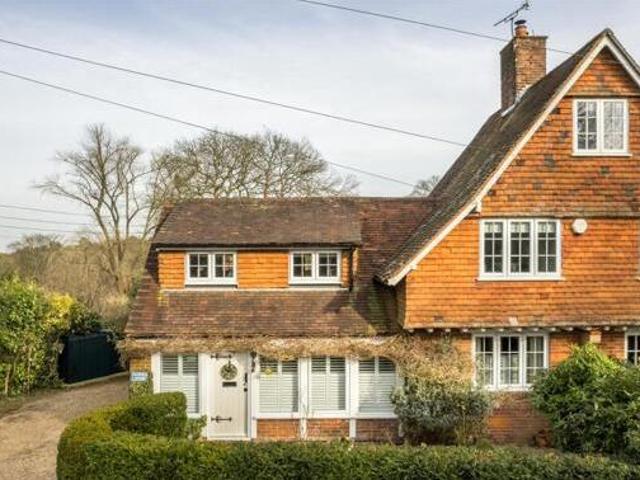 House for sale in The Butts, Kent
