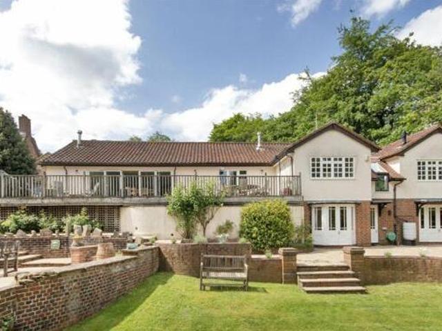House for sale in The Butts, Kent