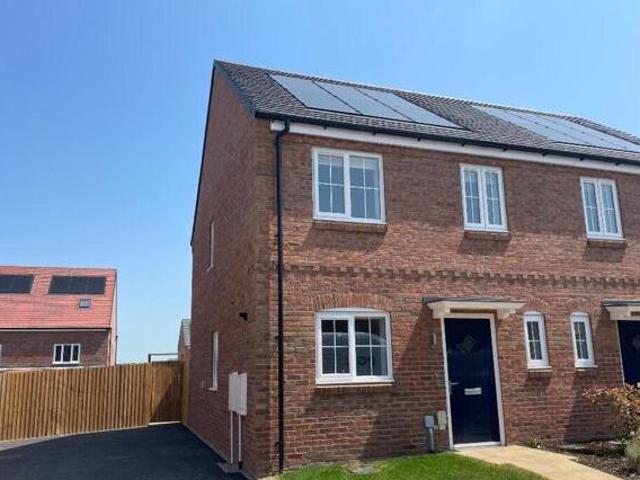 House for rent in Houlton, New Bilton