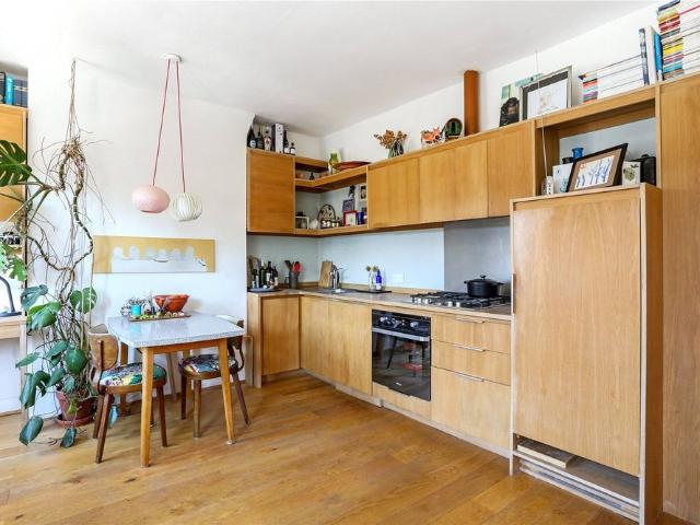 Apartment for rent in Kensal Town, Greater London