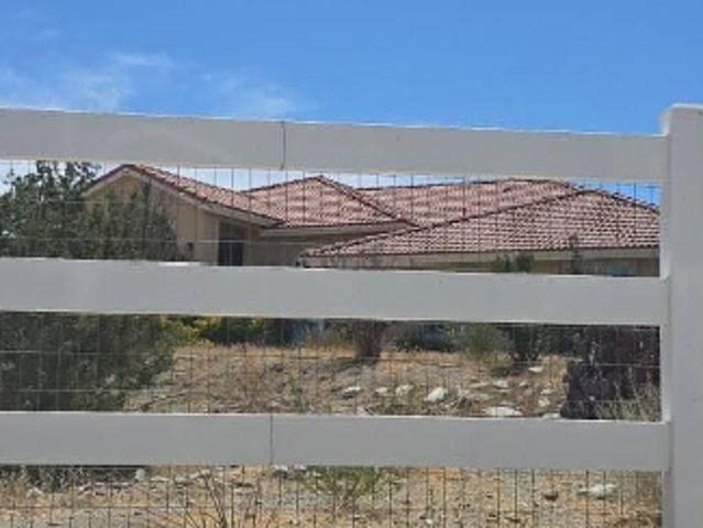 House for sale in Pinon Hills, California