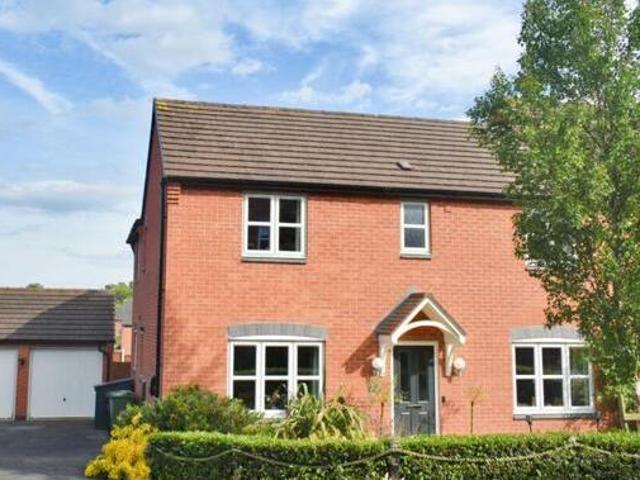 House for sale in Elmfield, Leicestershire
