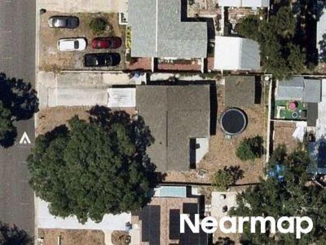 House for sale in Town 