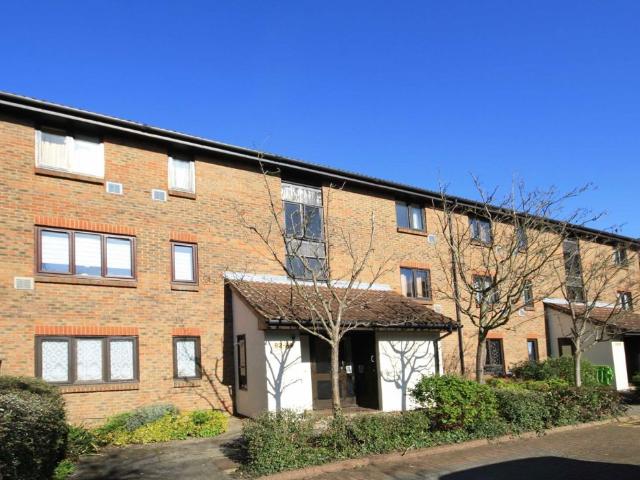 Apartment for rent in London Borough of Hounslow, Spring Grove