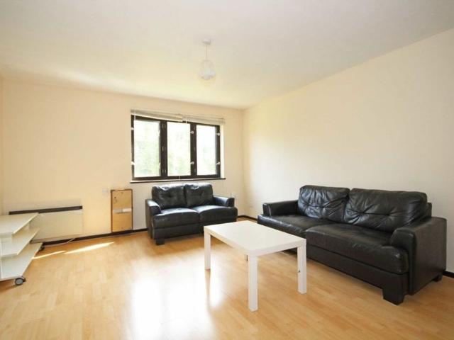 Apartment for rent in London Borough of Hounslow, Spring Grove