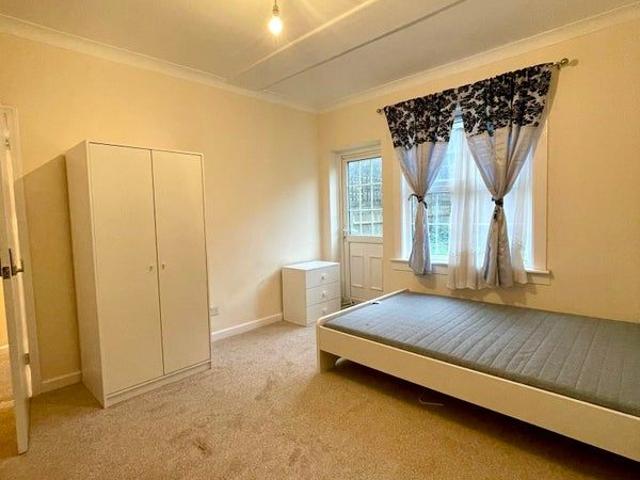 Room for rent in Shepherd's Bush, Greater London
