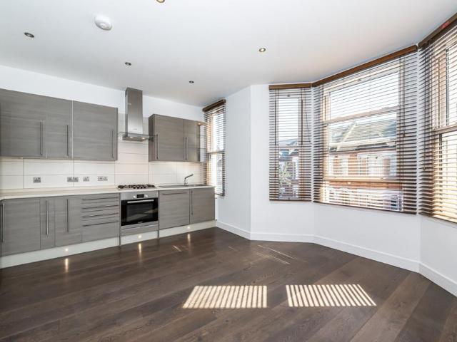 Apartment for rent in Clapham, Greater London