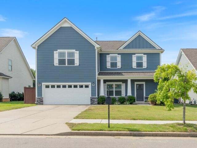 House for sale in Fairview