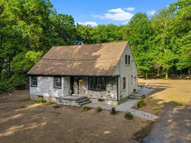 House for sale in Tiverton, Rhode Island