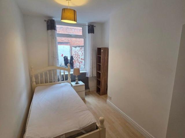 Room for rent in Summergangs, Hull