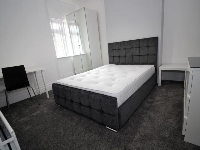Room for rent in Bede Island, Old Wharf