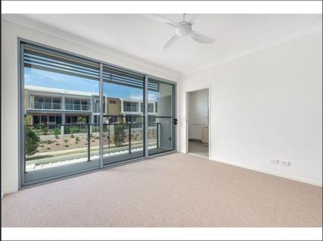 Townhouse for rent in Fernbrook, Queensland