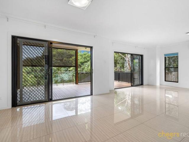 Townhouse for rent in Toombul, Queensland