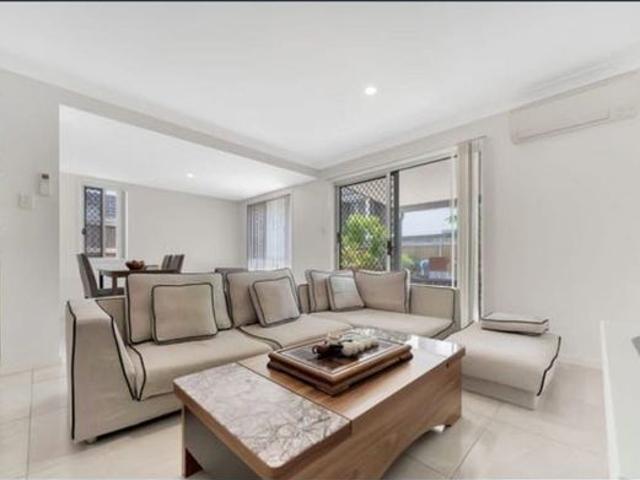 Townhouse for rent in Toombul, Queensland