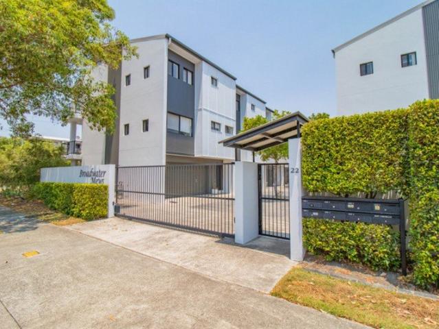 Townhouse for rent in Fernbrook, Queensland
