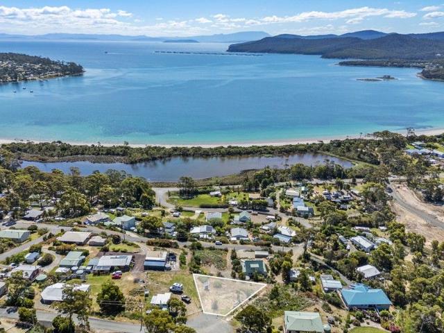 Land for sale in White Beach, Tasmania