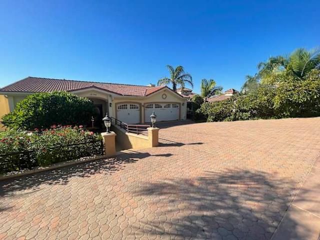 Room for rent in Canoga Park, California