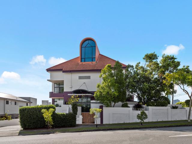 Apartment for sale in Highgate Hill