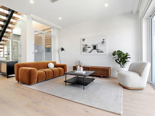 Townhouse for rent in Wollongong West, New South Wales