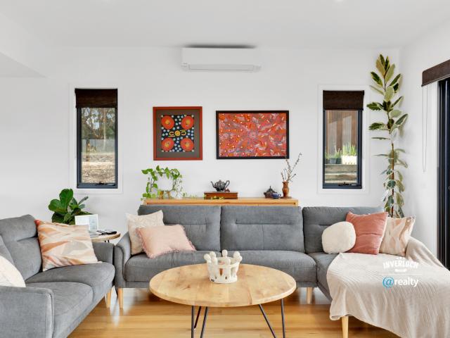 Cottage for sale in Ryanston, Victoria