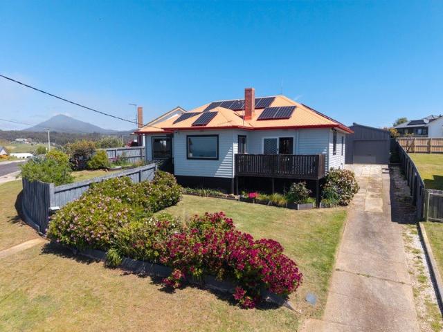 House for sale in Carmantown, Penguin