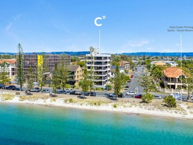 Apartment for sale in Biggera Waters, Gold Coast City
