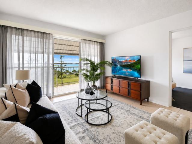 Apartment for sale in Labrador, Gold Coast City