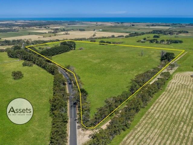 Cottage for sale in Heywood, Victoria