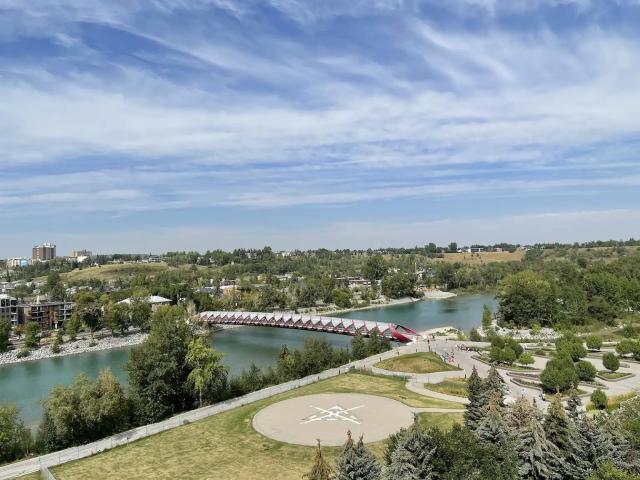 Condo for rent in Eau Claire, Calgary