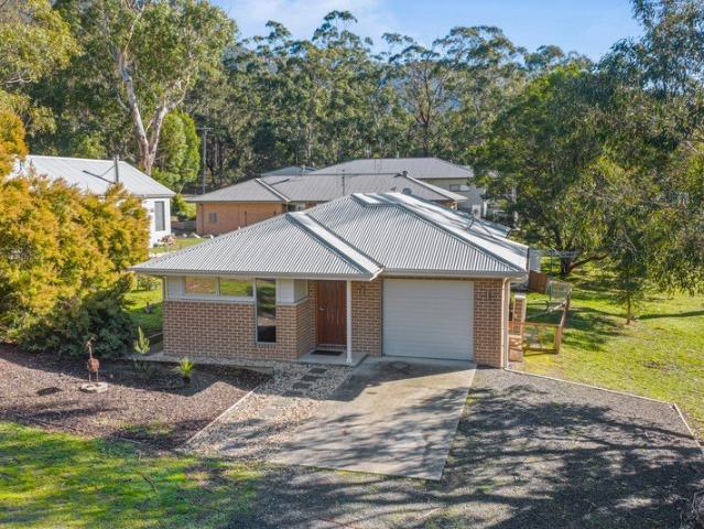 House for sale in Halls Gap, Victoria