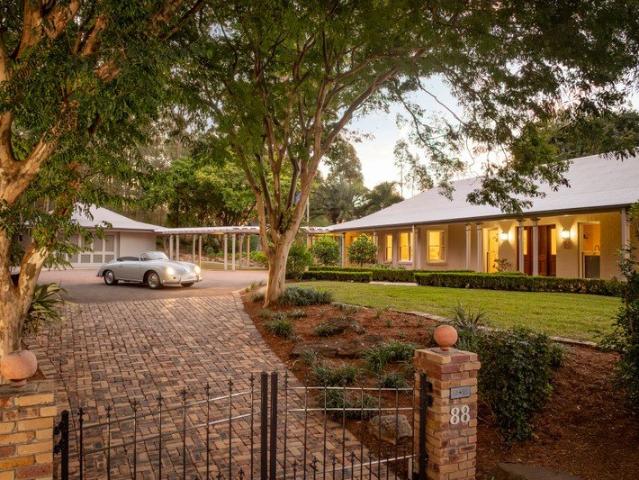 Cottage for sale in Toombul, Queensland