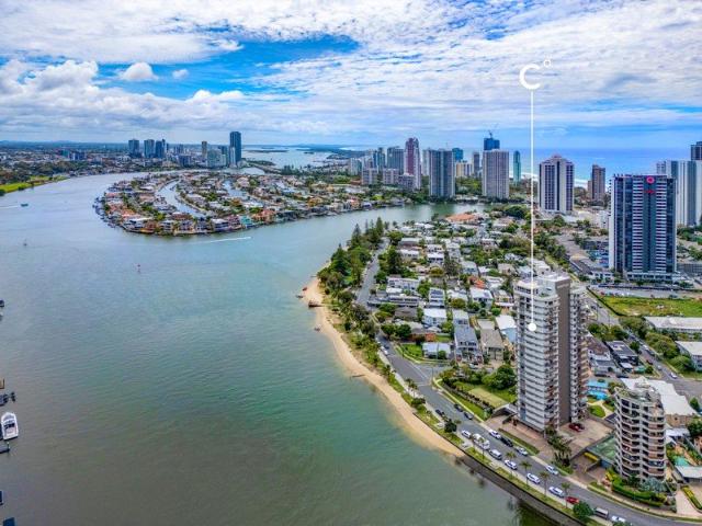 Apartment for sale in Surfers Paradise, Gold Coast City