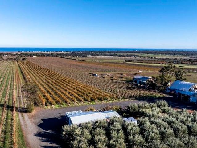 Cottage for sale in Horseshoe Creek, South Australia