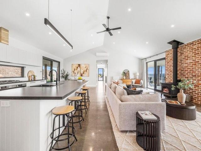 House for sale in Garibaldi, Victoria
