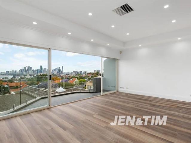 Townhouse for rent in Sydney, New South Wales