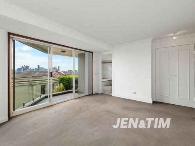 Townhouse for rent in Sydney, New South Wales