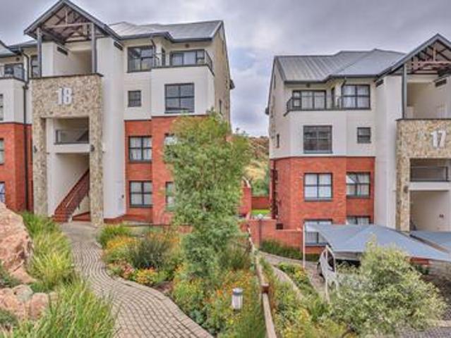 Townhouse for sale in Vosloorus, Gauteng