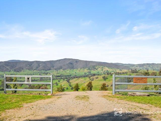 Cottage for sale in Talgarno, Victoria