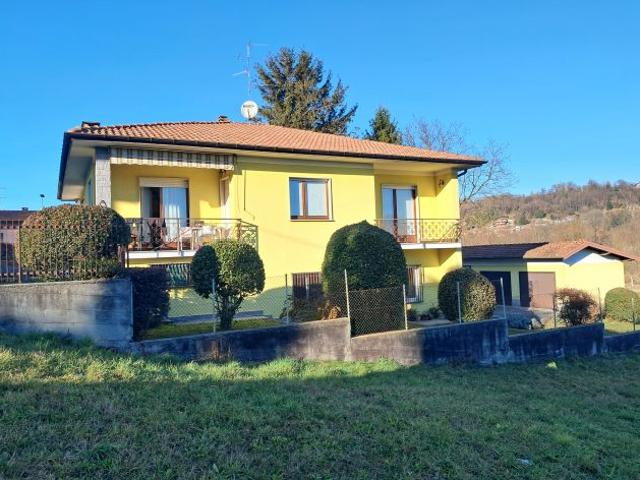 Appartamento in vendita a Brebbia, Lombardia