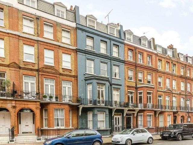 House for rent in Brompton, Greater London