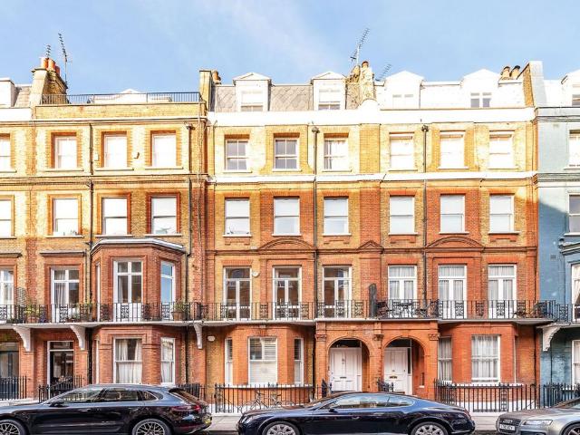 House for rent in Brompton, Greater London