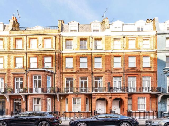 House for rent in Brompton, Greater London