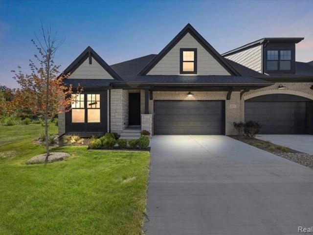 Condo for sale in Rochester Hills, Michigan