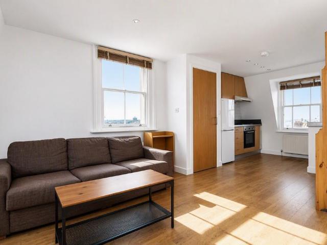 Apartment for rent in London Borough of Camden, Greater London