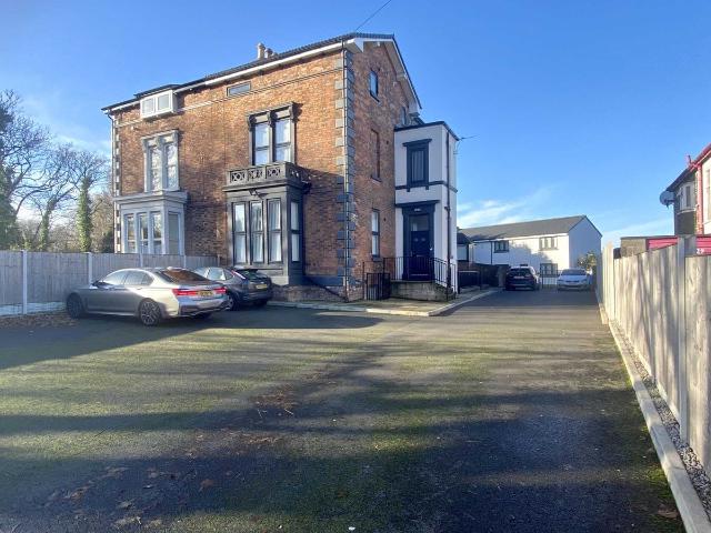 Apartment for rent in Calderstones